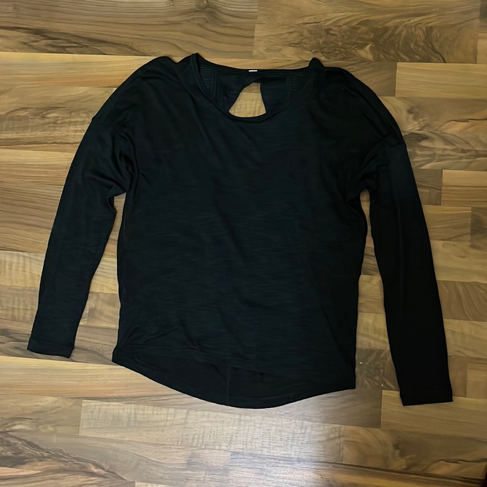 green lululemon long sleeve